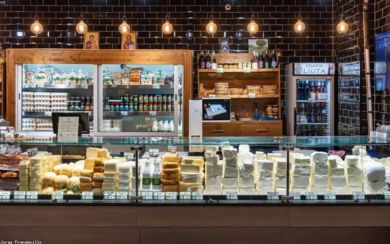 Avion à l'aéroport de Bucarest